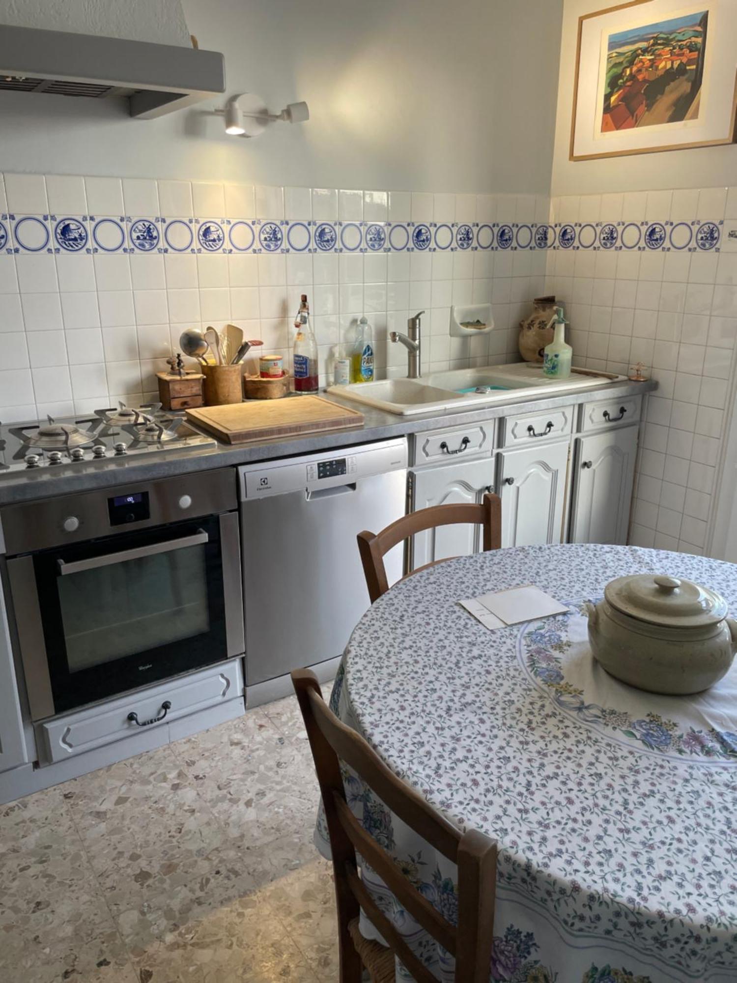 La Maison-Es-Maisons. Valréas Buitenkant foto